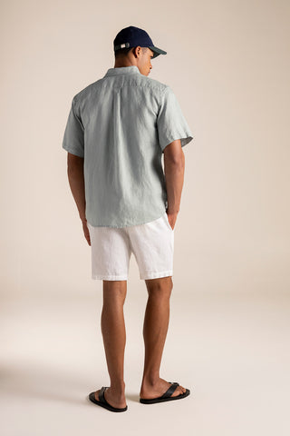 Shorts Costa blanco y Camisa azul para hombre — Îlot, Ropa de playa, Verano, Para toda ocasión, Gorra, Sandalias