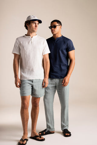 Camiseta Cuba blanca y azul, Shorts y Pantalón azul para hombre — Îlot, Ropa de playa hombre, Veranos, Para toda ocasión, Gafas, Gorra, Sandalias